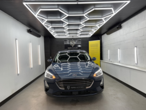 2018 Ford Focus 1.0 T Ecoboost Titanium X in Blue — image 2