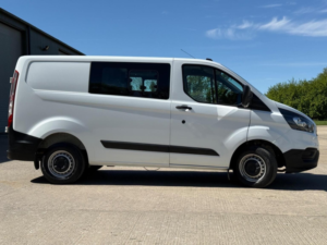 2023 Ford Transit Custom 2.0 300 Ecoblue Leader Crew Van L1 H1 Euro 6 (s/s) 5dr in White — image 5