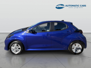 2026 Mazda Mazda 2 Hybrid Centre-Line in Blue — image 4