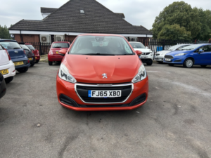 2015 Peugeot 208 1.2 Puretech Active in Orange — image 2