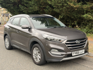 2016 Hyundai Tucson 1.7 Tucson Se Nav 1.7 D 116ps Bd +fss in Grey — image 5