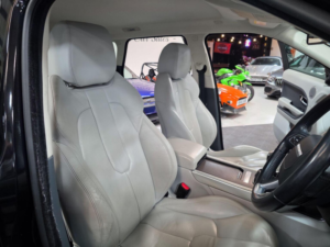 2014 Land Rover Range Rover Evoque 2.2 Ed4 Pure Fwd Euro 5 (s/s) 5dr in Black — image 4