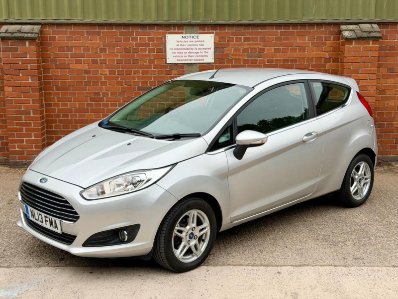 2013 Ford Fiesta 1.25 Zetec Euro 5 3dr in Silver — image 1