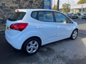 2014 Kia Venga 1.4 Ecodynamics 2 Euro 5 (s/s) 5dr in White — image 4
