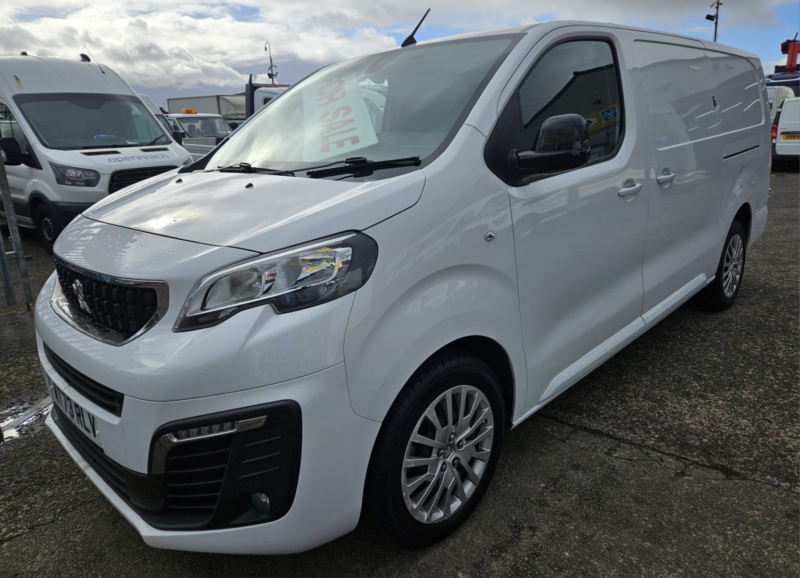 2023 Peugeot Expert 1.5 Bluehdi 1000 Asphalt Premium + in White — image 1