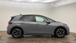 2021 Volkswagen Id.3 Pro S 77kwh Tour Hatchback 5dr Electric Auto (204 Ps) in Grey — image 4