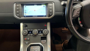 2018 Land Rover Range Rover Evoque 2.0 Td4 Se Tech Auto 4WD Euro 6 (s/s) 5dr in White — image 4