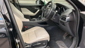 2018 Jaguar F-Pace 2.0 D165 Prestige Euro 6 (s/s) 5dr in Black — image 2