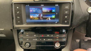 2018 Jaguar F-Pace 2.0 D165 Prestige Euro 6 (s/s) 5dr in Black — image 4