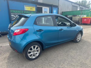 2014 Mazda Mazda2 1.3 Se Euro 5 5dr (a/c) in Blue — image 3