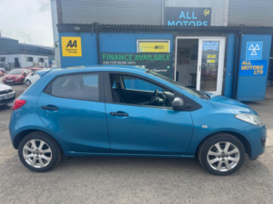 2014 Mazda Mazda2 1.3 Se Euro 5 5dr (a/c) in Blue — image 4