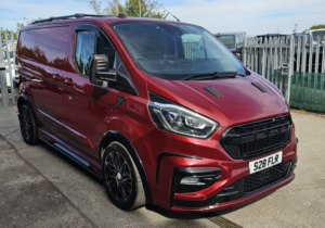 2022 Ford Transit Custom 2.0 Transit Custom Limited Van 320 L1 2.0l Ecoblue 185ps Fwd 6 Speed Automatic in Red — image 3