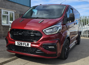 2022 Ford Transit Custom 2.0 Transit Custom Limited Van 320 L1 2.0l Ecoblue 185ps Fwd 6 Speed Automatic in Red — image 6