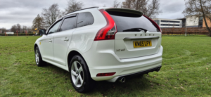 2015 Volvo Xc60 2.0 R-Design D4 in White — image 3