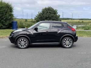 2013 Nissan Juke 1.6 Tekna SUV 5dr Petrol Manual Euro 5 (s/s) (117 Ps) in Multicolour — image 2