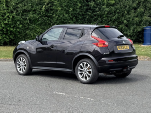2013 Nissan Juke 1.6 Tekna SUV 5dr Petrol Manual Euro 5 (s/s) (117 Ps) in Multicolour — image 4