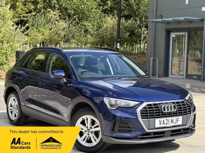 2021 Audi Q3 1.5 Tfsi Cod 35 Technik S Tronic Euro 6 (s/s) 5dr in Blue — image 1