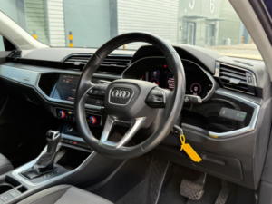 2021 Audi Q3 1.5 Tfsi Cod 35 Technik S Tronic Euro 6 (s/s) 5dr in Blue — image 2