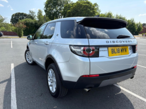 2018 Land Rover Discovery Sport 2.0 Td4 Se Tech Auto 4WD Euro 6 (s/s) 5dr in Silver — image 4