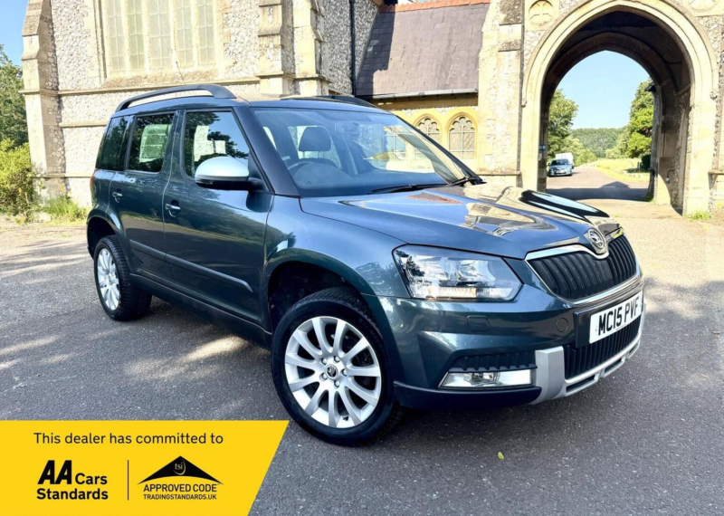 2015 Skoda Yeti 1.2 Tsi Se Outdoor DSG Euro 6 (s/s) 5dr in Grey — image 1