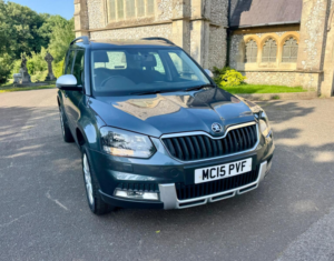 2015 Skoda Yeti 1.2 Tsi Se Outdoor DSG Euro 6 (s/s) 5dr in Grey — image 5
