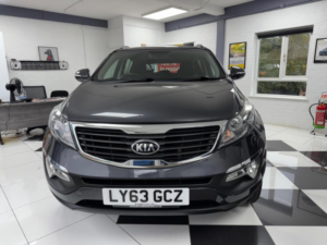 2014 Kia Sportage 2.0 Crdi Kx-3 AWD Euro 5 5dr in Silver — image 2