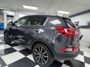 2014 Kia Sportage 2.0 Crdi Kx-3 AWD Euro 5 5dr in Silver — image 4