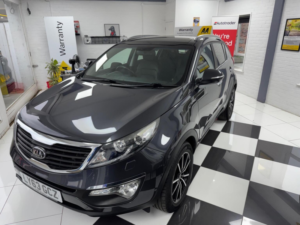 2014 Kia Sportage 2.0 Crdi Kx-3 AWD Euro 5 5dr in Silver — image 5