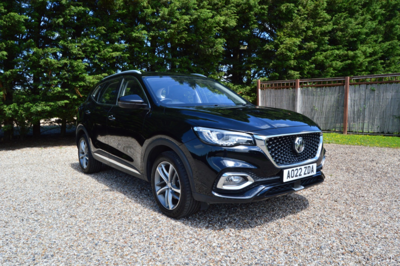 2022 MG MG Hs 1.5 T-Gdi Exclusive in Black — image 1