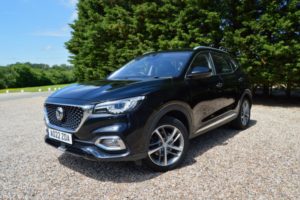 2022 MG MG Hs 1.5 T-Gdi Exclusive in Black — image 4
