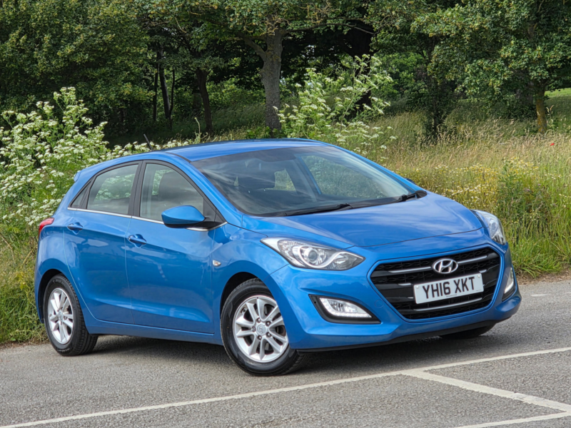 2016 Hyundai I30 1.6 Crdi Blue Drive Se Hatchback 5dr Diesel Manual Euro 6 (s/s) (110 Ps) in Blue — image 1