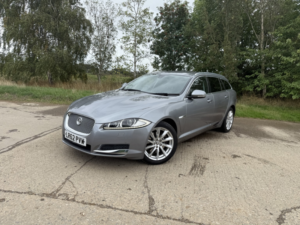 2012 Jaguar Xf 3.0 D V6 Premium Luxury in Grey — image 6