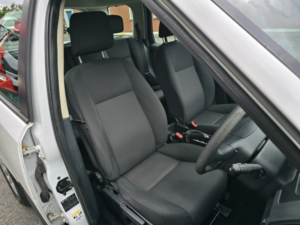 2012 Land Rover Freelander 2 2.2 Td4 Gs in White — image 4