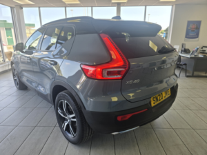 2020 Volvo Xc40 1.5 R-Design T3 in Grey — image 5