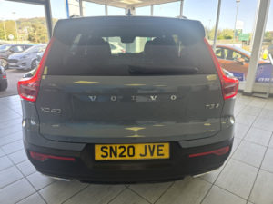 2020 Volvo Xc40 1.5 R-Design T3 in Grey — image 6