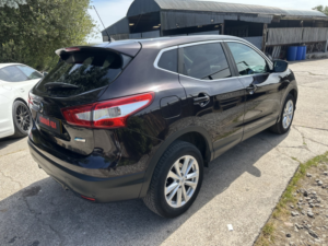 2014 Nissan Qashqai 1.5 Dci Acenta Premium in Black — image 6
