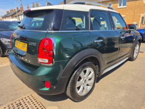 2018 MINI Countryman 1.5 Cooper SUV 5dr Petrol Manual Euro 6 (s/s) (136 Ps) in Green — image 4