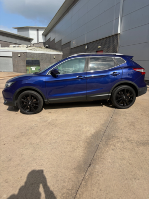 2017 Nissan Qashqai 1.5 Dci Tekna SUV 5dr Diesel Manual 2WD Euro 6 (s/s) (110 Ps) in Blue — image 2