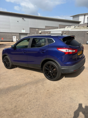 2017 Nissan Qashqai 1.5 Dci Tekna SUV 5dr Diesel Manual 2WD Euro 6 (s/s) (110 Ps) in Blue — image 3