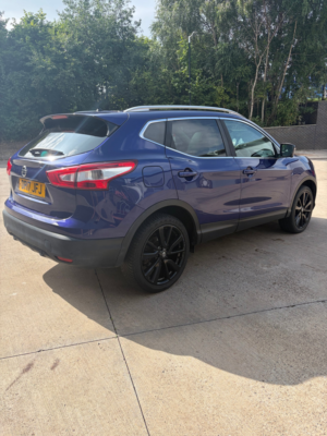 2017 Nissan Qashqai 1.5 Dci Tekna SUV 5dr Diesel Manual 2WD Euro 6 (s/s) (110 Ps) in Blue — image 5