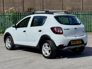 2015 Dacia Sandero Stepway 0.9 Stepway Laureate Tce 90 in White — image 2
