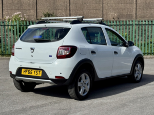 2015 Dacia Sandero Stepway 0.9 Stepway Laureate Tce 90 in White — image 4