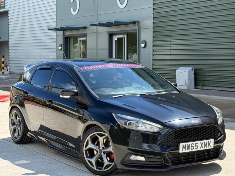2015 Ford Focus 2.0t Ecoboost St-3 Euro 6 (s/s) 5dr in Black — image 1