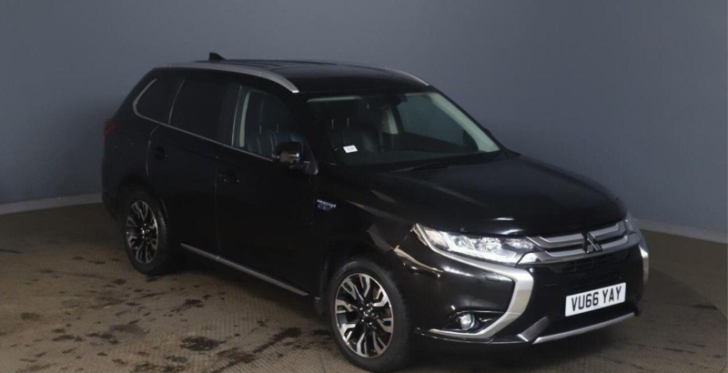 2016 Mitsubishi Outlander 2.0h 12kwh Gx4h CVT 4WD Euro 6 (s/s) 5dr in Black — image 1