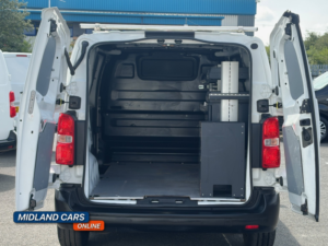 2022 Vauxhall Vivaro 1.5 Turbo D 2700 Dynamic in White — image 2