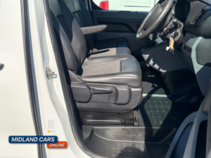 2022 Vauxhall Vivaro 1.5 Turbo D 2700 Dynamic in White — image 3