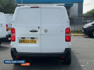 2022 Vauxhall Vivaro 1.5 Turbo D 2700 Dynamic in White — image 6