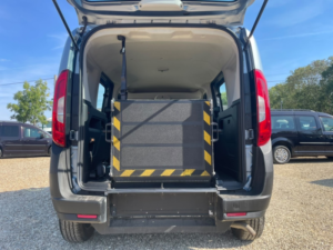2017 Fiat Doblo Wav Wheelchair Accessible Vehicle 1.4 Doblo 1.4 16v 95hp Pop in Blue — image 5