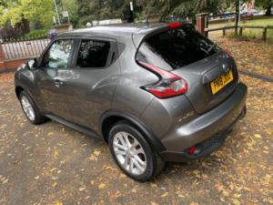 2018 Nissan Juke 1.6 N-Connecta Xtron Euro 6 5dr in Grey — image 4