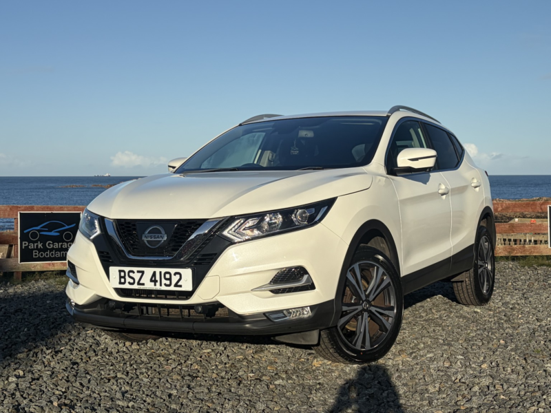 2017 Nissan Qashqai 1.2 Dig-T N-Connecta in White — image 1